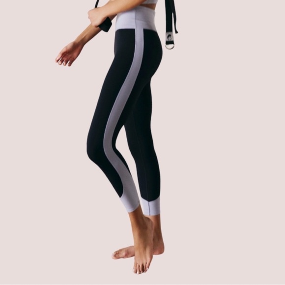 Free People FP Movement Size XS Sail Away Leggings - Picture 2 of 12